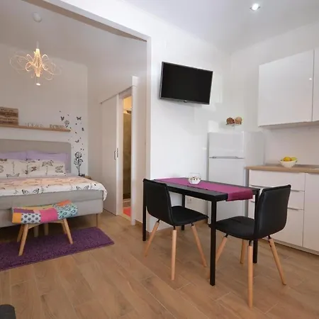 Studio In Murvica 3731 4 Appartamento